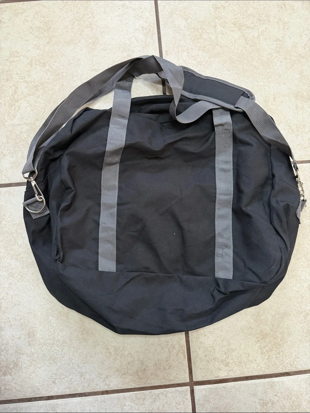 Harveys Black Duffel Bag with Gray Straps and Shoulder Sling